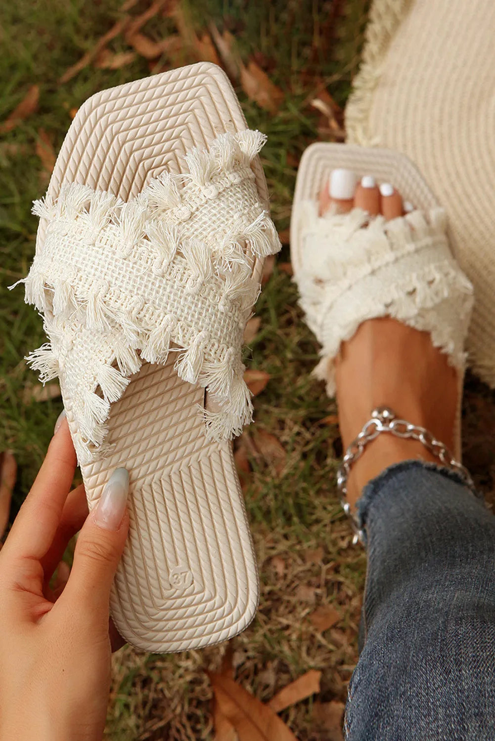 Woven Crossed Straps Flat Slippers