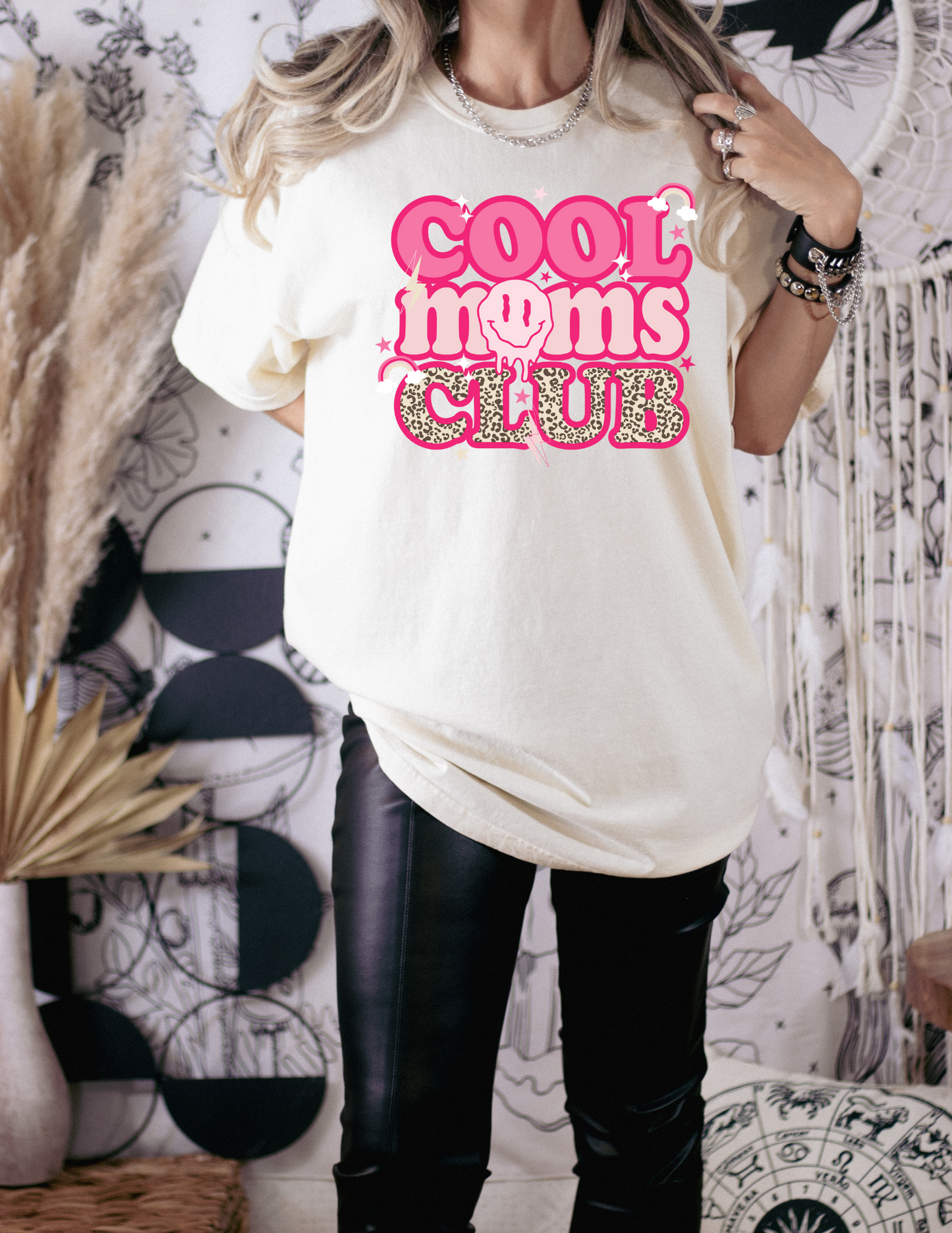 Cool moms club Teee