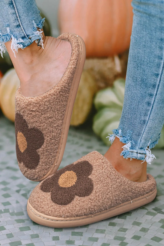 Fuzzy Flower Pattern Homewear Slippers